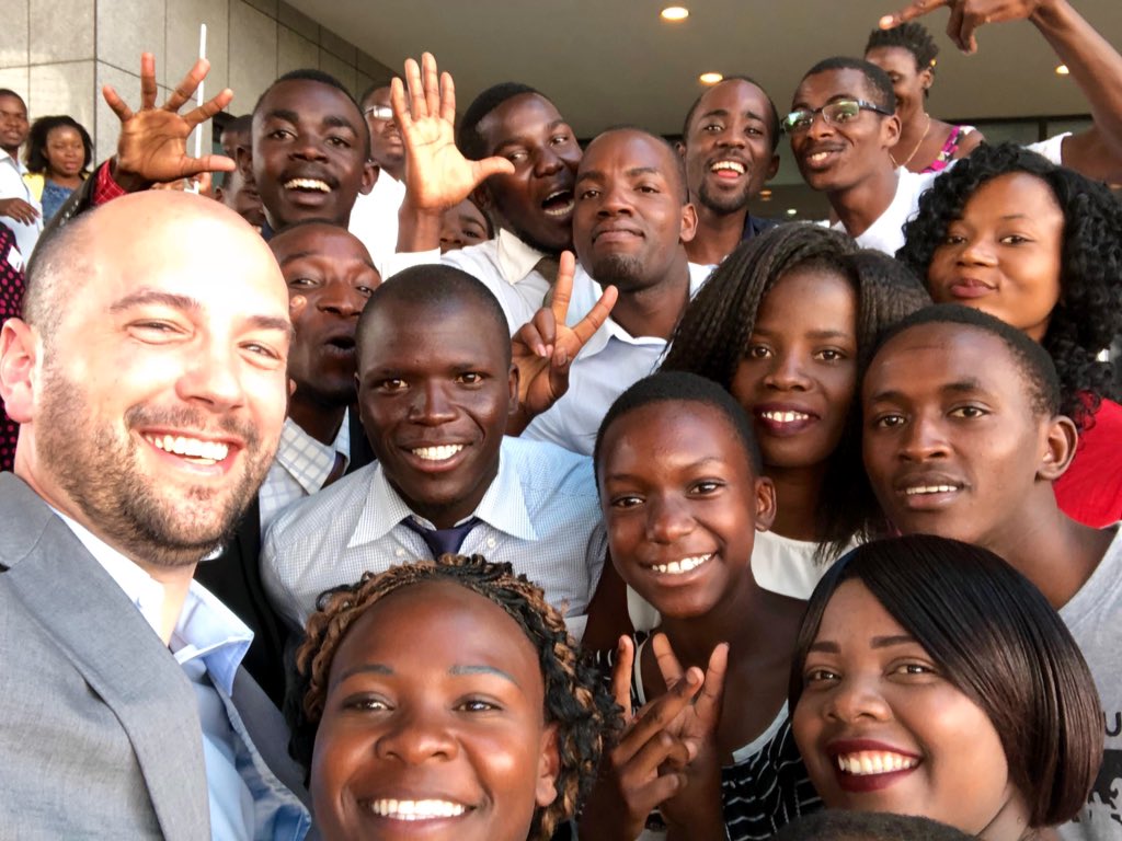 BenMacpherson's tweet photo. A brilliant end to an incredible visit to Malawi, meeting Youth Delegates at @MalawiScotland's #HighLevelConference! Thanks for the great questions and my best wishes until the next time. #Thefutureisbright ☀️ #WarmHeartofAfrica ❤️ @ScotlandMalawi @YOYP2018 @YouthSDGs 🌍🇲🇼 https://t.co/U4gty7ZsJZ