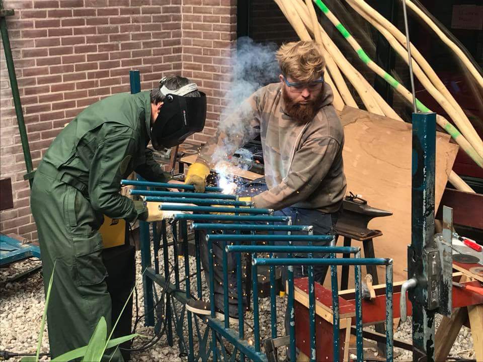 WALHALLAb_NL's tweet photo. Iedereen veel plezier @EHVMMF , wij zijn er wegens project niet bij. Maar wie op #fablearnnl18 zin heeft gekregen coole dingen te (leren) #maken, lassen, bouwen, snijden, branden enz enz is elke dag welkom bij ons en @WalhallabGro & @WalhallabA
https://t.co/1FFnrtScuY https://t.co/Nw7sSeuDW9
