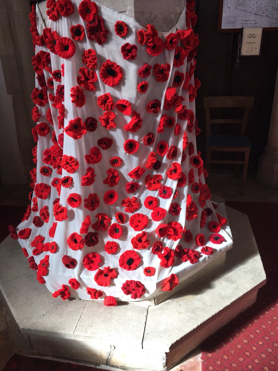 Worth a visit if you are near #barford #stbotolphschurch #poppies #ww1