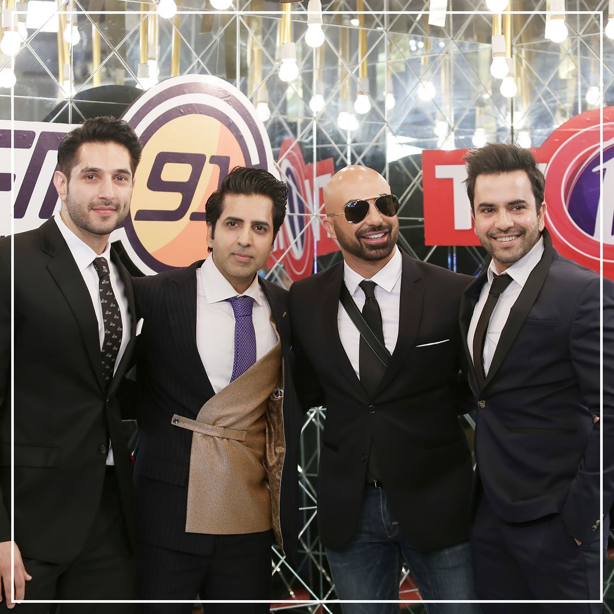 TVOnePk's tweet photo. #FPWF18 #Day1 #TvOnePk
#TenaDurrani #HumaAdnan #lajwanti #ZainabChottani #AamnaAqeel
#ThePinkTree #HSY #SaraKhan #NoorZafarKhan #KubraKhan #MehreenSyed #SanaJaved #ImranAbbas #JunaidKhan #ShahzadNoor #SheemaKirmani #BilalAshraf
For more https://t.co/zxyo2530cF
@FM91_official https://t.co/iIqvp1TJhe