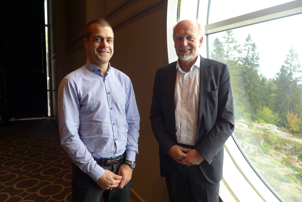 Epilepsiforbund's tweet photo. @Oslounivsykehus direktør Bjørn Erikstein inviterer Norsk @Epilepsiforbund med i planleggingen av fremtidens epilepsiomsorg for lokal, regional og nasjonal funksjoner ved sykehuset. https://t.co/2IKiliJO7N