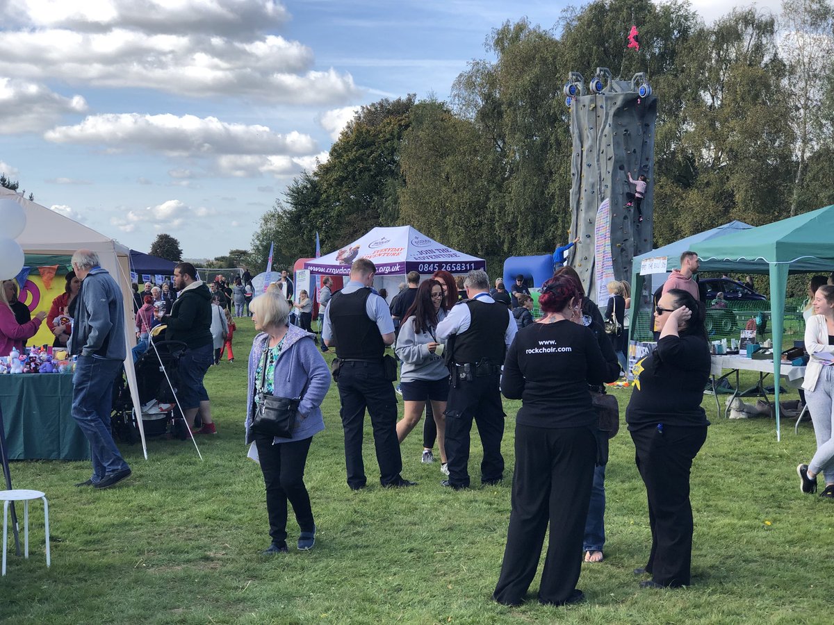 _timpollard's tweet photo. Now in full swing, #sanderstead community day, #lovesanderstead come on down! https://t.co/wd69kRZ2gV