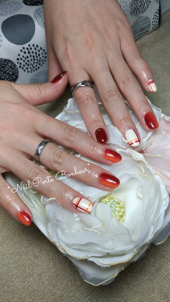 Nail Salon Porte Bonheur ポルトボヌール در توییتر 秋ネイル ボルドーからオレンジへの縦グラデーションがとっても綺麗なネイルでした 来月も楽しみにお待ちしております Tel Lineurl T Co Dn6kmxwf5c ネイルサロン