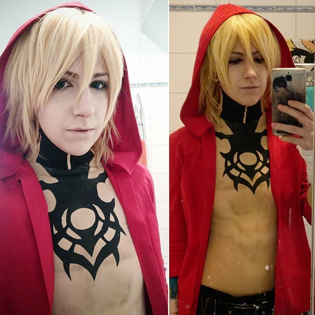 _tsuya_'s tweet image. Weeee~ special make up treatment by @sara.m.saoe ❤️
@ nyancon.... Where is everyone???
.
#selfie #gunjin#nyancon #nyancon2018 #traun #convention #red #tattoos #blonde #cosplay #crossplay #makeup ift.tt/2OlgIex