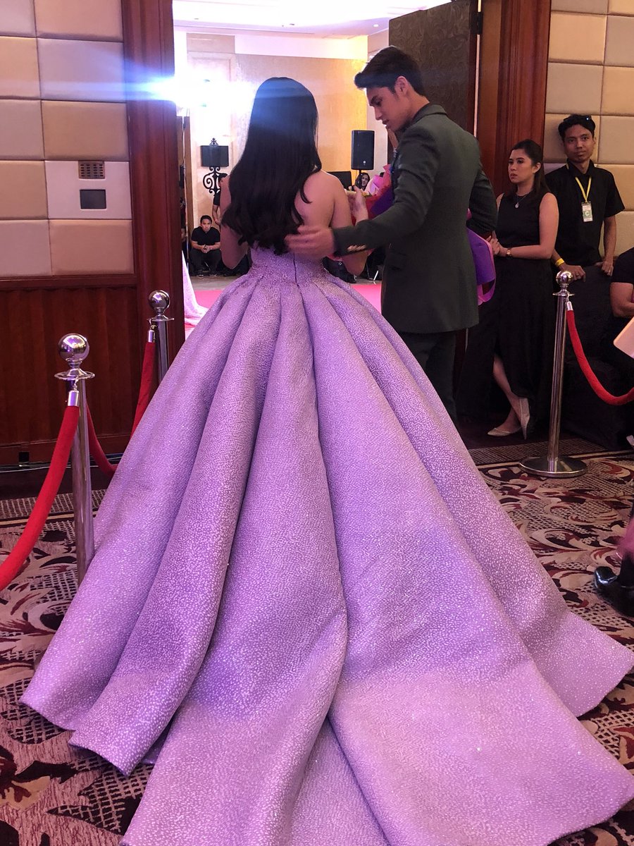 _djchacha's tweet photo. DonKiss #abscbnball2018 https://t.co/pNFkHpBl7d
