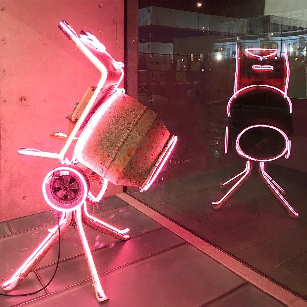 FotoFonty's tweet photo. We loved being at the opening of @A_C_Collection ‘The Everyday and Extraordinary’ exhibition @TownerGallery last night &amp; so looking forward to our @ArtsAward after-school club with @TownerLearning in response to it! 
https://t.co/UOFPifplp9
 #galleryeducation #Eastbourne https://t.co/oYHKwemnTf