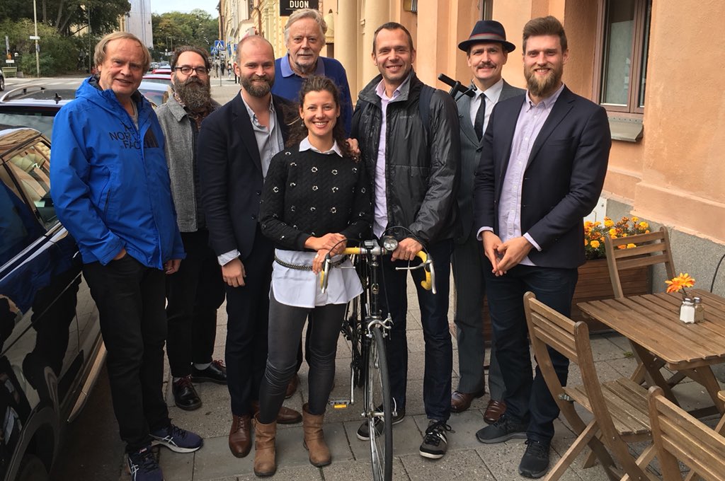 Cykelinfrastruktur, cykel på tåg, cykel som trafikslag, Trafikutskottet och en massa annat spännande diskuterades idag med <a href="/Cykelframjandet/">Cykelfrämjandet</a>