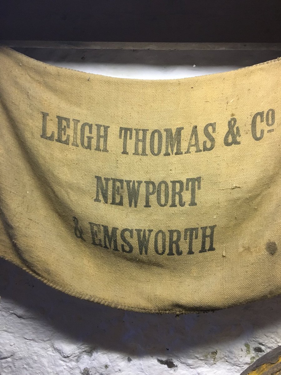 Stumbled on this 1934 flour sack at  @CalbourneMill during @EmsworthFood Fortnight @LoveBritishFood & @EmsworthLife