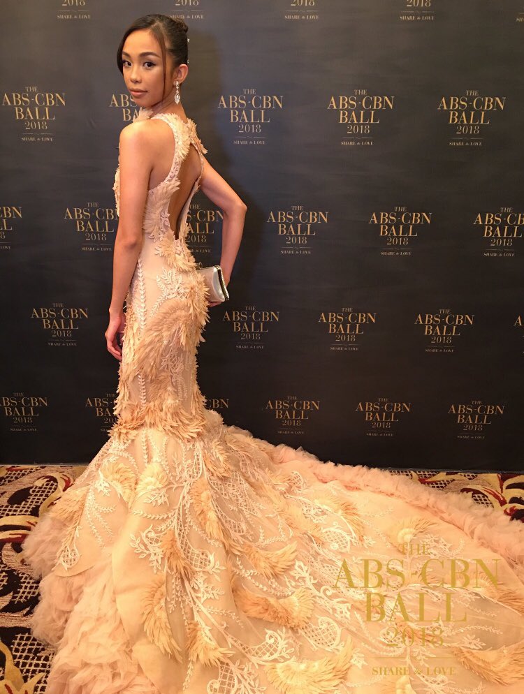 Hackerwildbitch's tweet photo. Gorgeous bebe #MAYWARDFabALLousNight https://t.co/ruJqd8jvnN