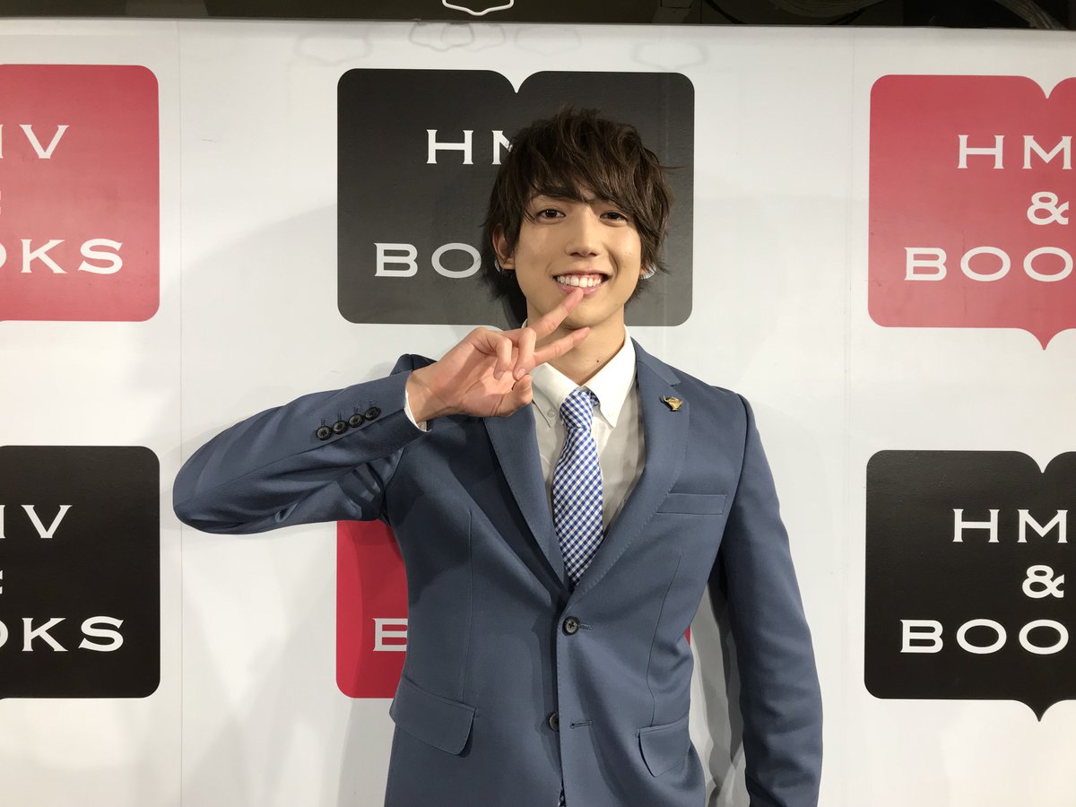 HmvBooksShibuya's tweet photo. 【#有澤樟太郎】本日は、有澤樟太郎さんの『有澤樟太郎 in Australia ～エアーズロック～』DVD発売記念イベントにお越し頂きありがとうございました！有澤さんより当店のコットンバッグにサインを入れて頂きました！抽選で１名様にフォロー＆RTでプレゼント！締切10/15店舗受取り限定、当選はDMにて♪ https://t.co/EYXQklpee1