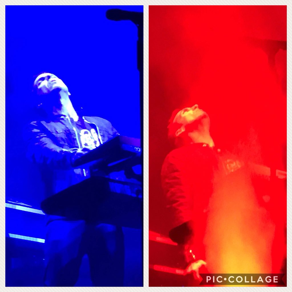 DerekSherinian's tweet photo. Wait a minute.. same pose, same night, different light! 🤓🇬🇧👑🎹#bluesteel #redlava https://t.co/ITAQ2plWTW