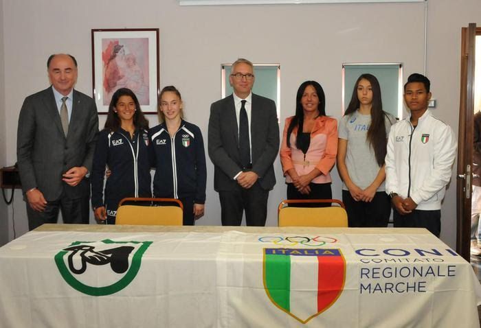 GianniniLay's tweet photo. Ieri ospiti della Regione Marche https://t.co/f9ognSIGq9
#yog2018 #laygiannini #teamitalia https://t.co/YRAJIjxg54