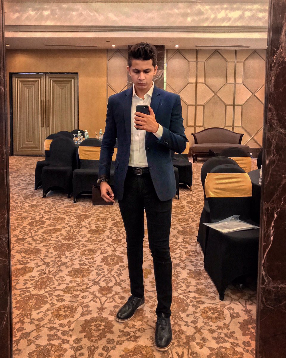 mikhailgomesTMJ's tweet photo. brb. https://t.co/10FfsOTdPZ