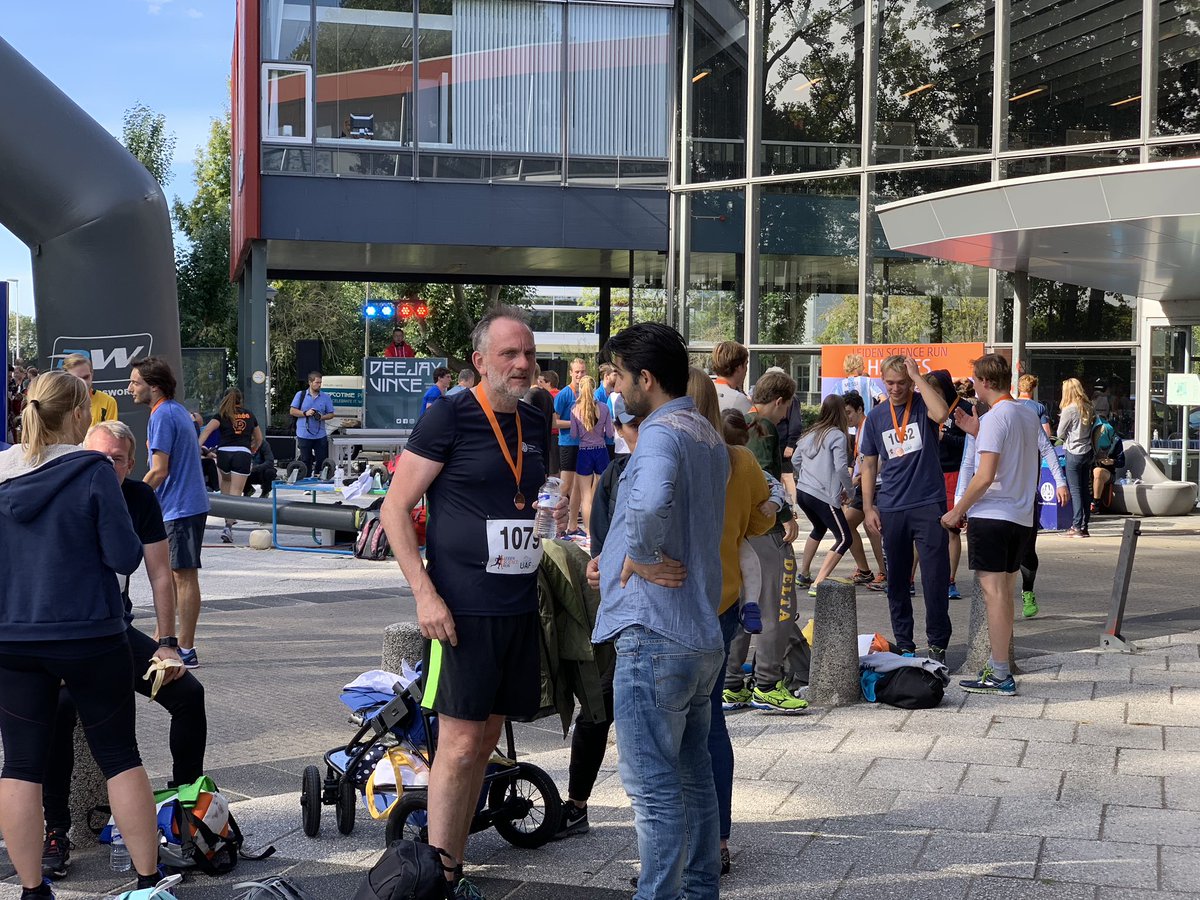ClaessenLAB's tweet photo. Good fun at the @UniLeiden #sciencerun https://t.co/xzw85iA51r