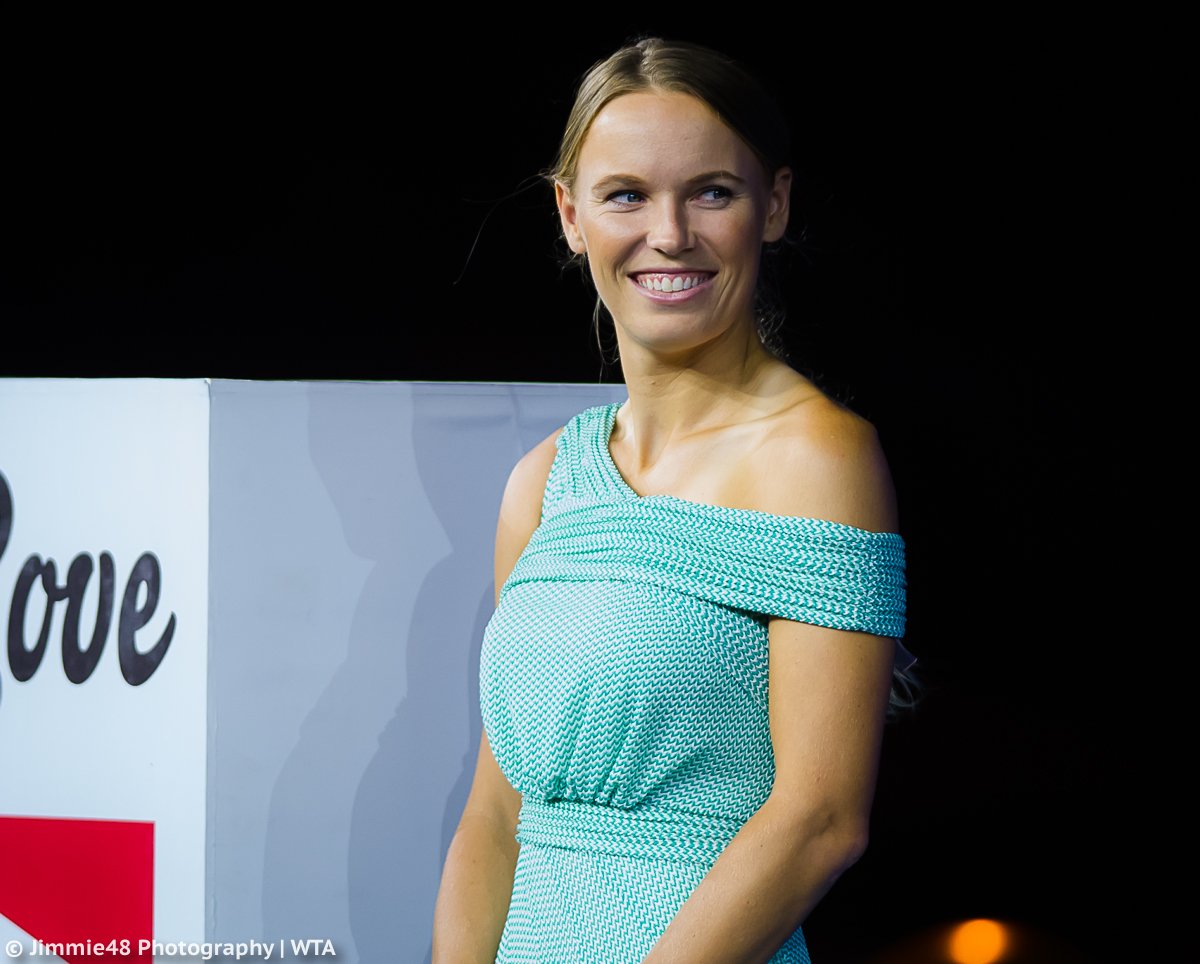 CAROLINE WOZNIACKI - Página 8 DoQpUEPU8AAUyrq