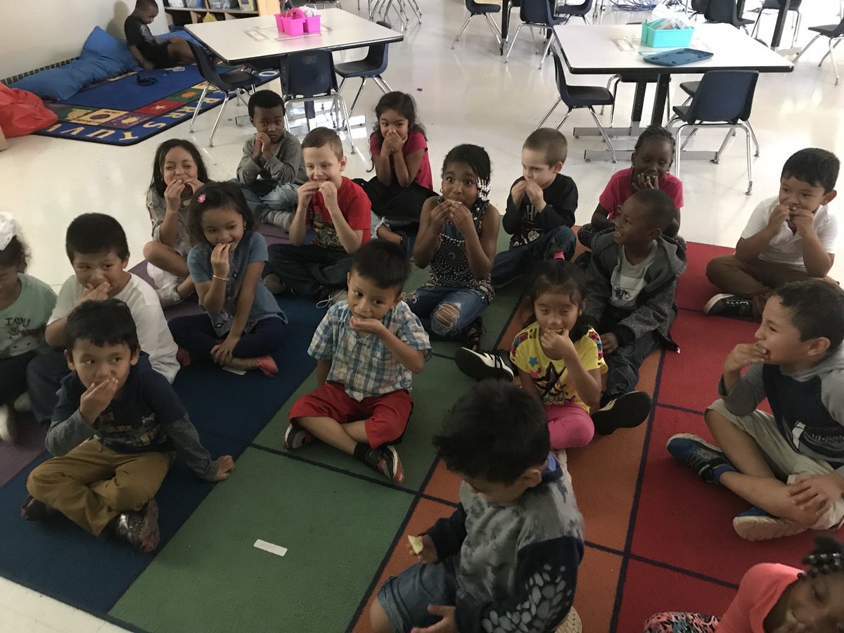 malek_haley's tweet photo. We loved putting our CKLA unit of our 5 senses to use by tasting some limes in Kindergarten! The result was some of the best pucker faces! @GCSOakHillNC https://t.co/tGyjtQtAUk