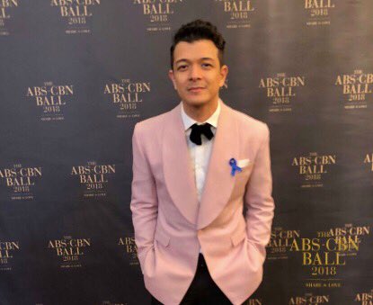 Push_Alerts's tweet photo. Jericho Rosales is now at the #ABSCBNBall2018! Go to https://t.co/fT7RxprSbM for more updates. https://t.co/E6gVQUkI4Q