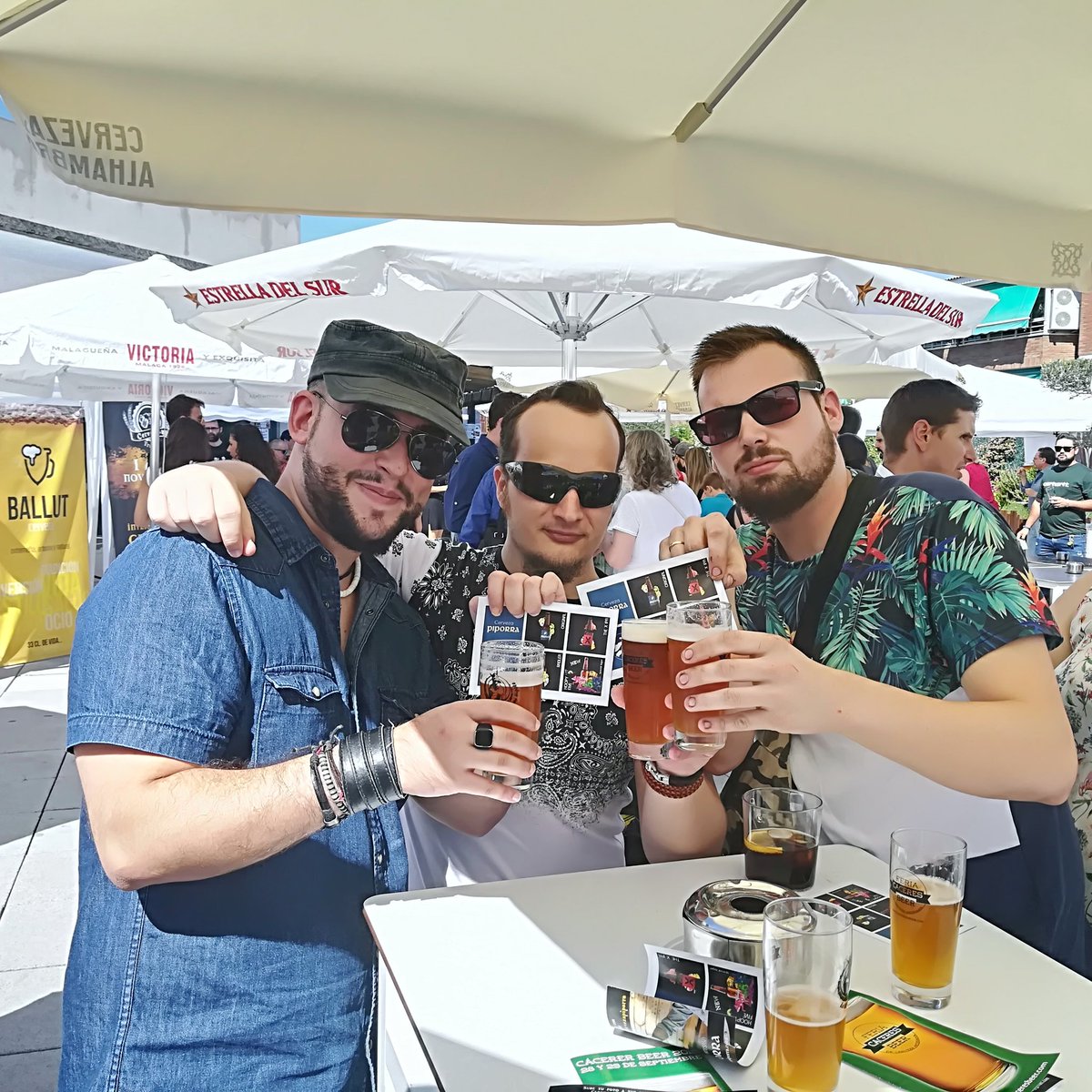 Pasándolo muy bien con #cervezapiporra @cervezapiporra