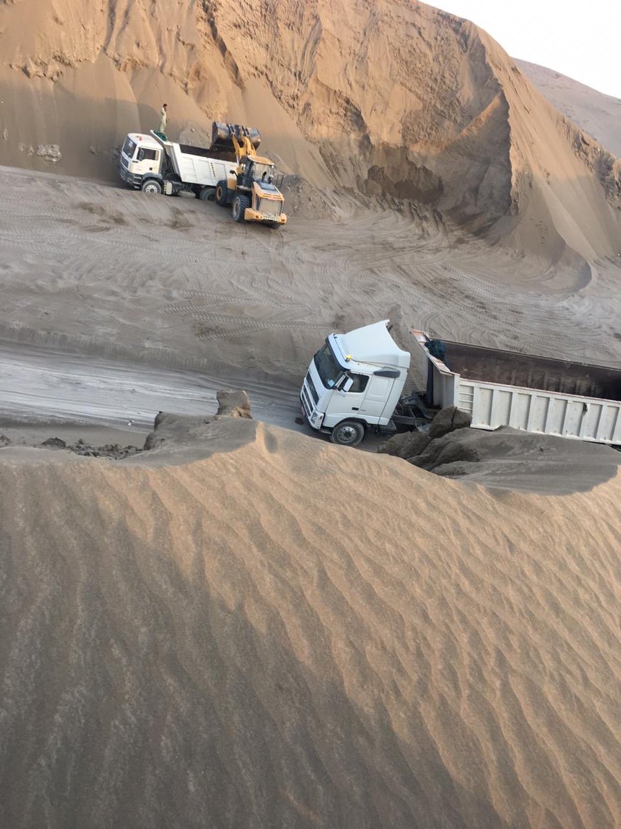 stooorm72's tweet photo. من المسؤول عن تجريف رمال "عرق بدي" أو كما يسميها البعض رمال الحمض بولاية الخابورة ؟! وذلك لمصالح شخصية !! https://t.co/zjXVW1Lsxp