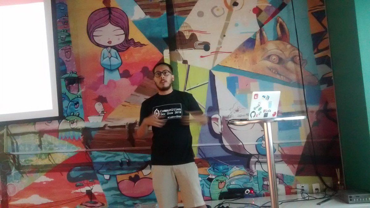 rg3915's tweet photo. Começando o #ComDevShow com Eduardo Morango na @b2w https://t.co/4fvqh2q2j8