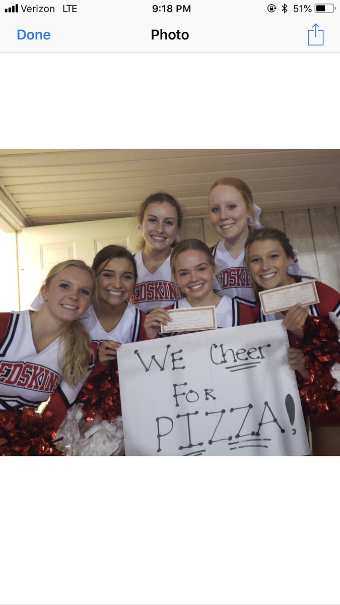 harrod_susan's tweet photo. @lexiharrod_ Senior Homecoming game ❤️😢#slowdownFatherTime https://t.co/Lqaunjlouu
