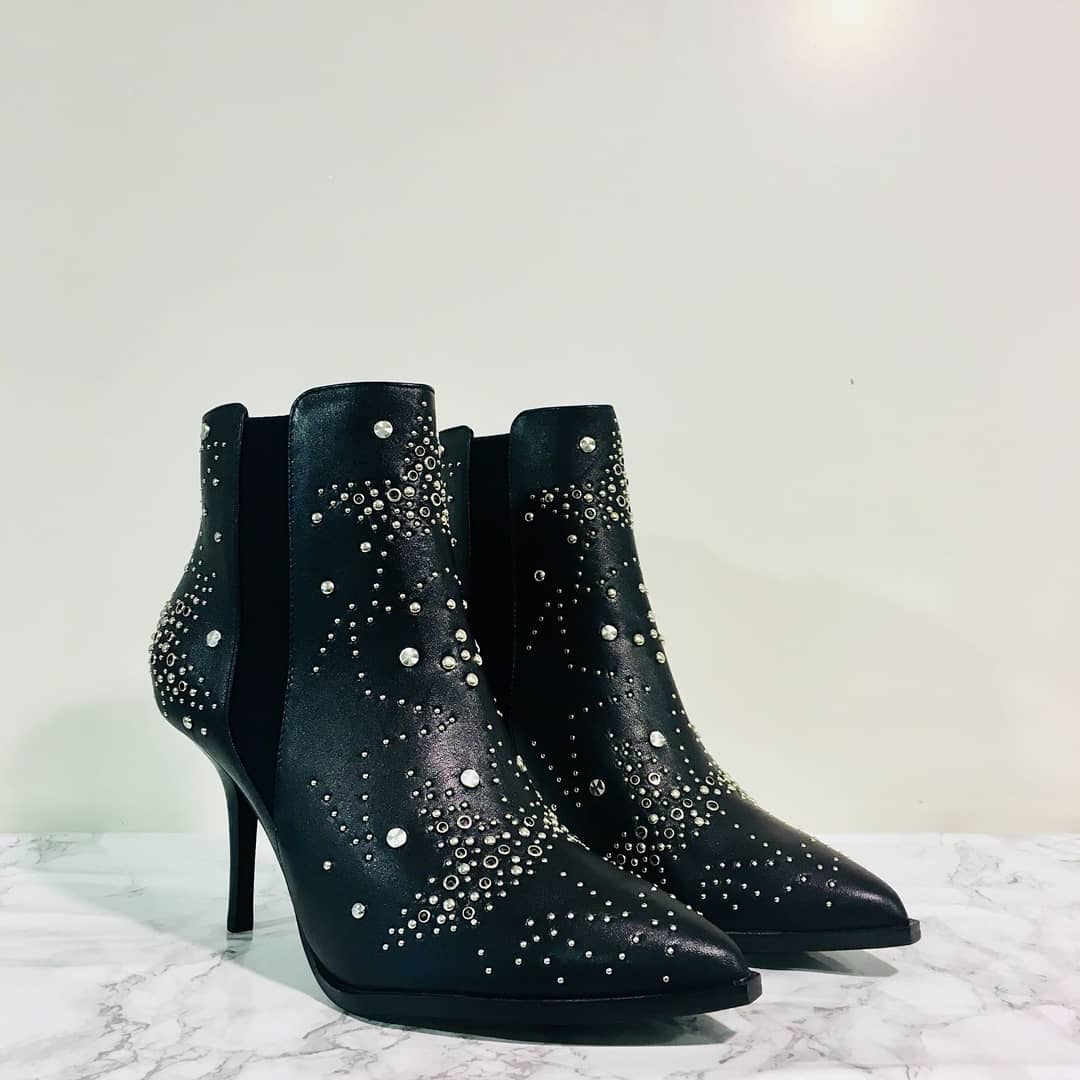 jon_ian's tweet photo. Starry eyed 🤩 

#lolacruz #ankleboot #love #ootd #weekend #shoplocalwales #shoeoftheday #boutique #cowbridge #morgansarcade #morganquarter #ladiesfashion https://t.co/vZIV5Emr1O