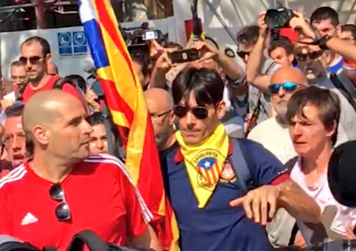 __Falconetti__'s tweet photo. Este es el agresor máxima difusión para dar con el por favor!! https://t.co/Tvr69Oqz6m