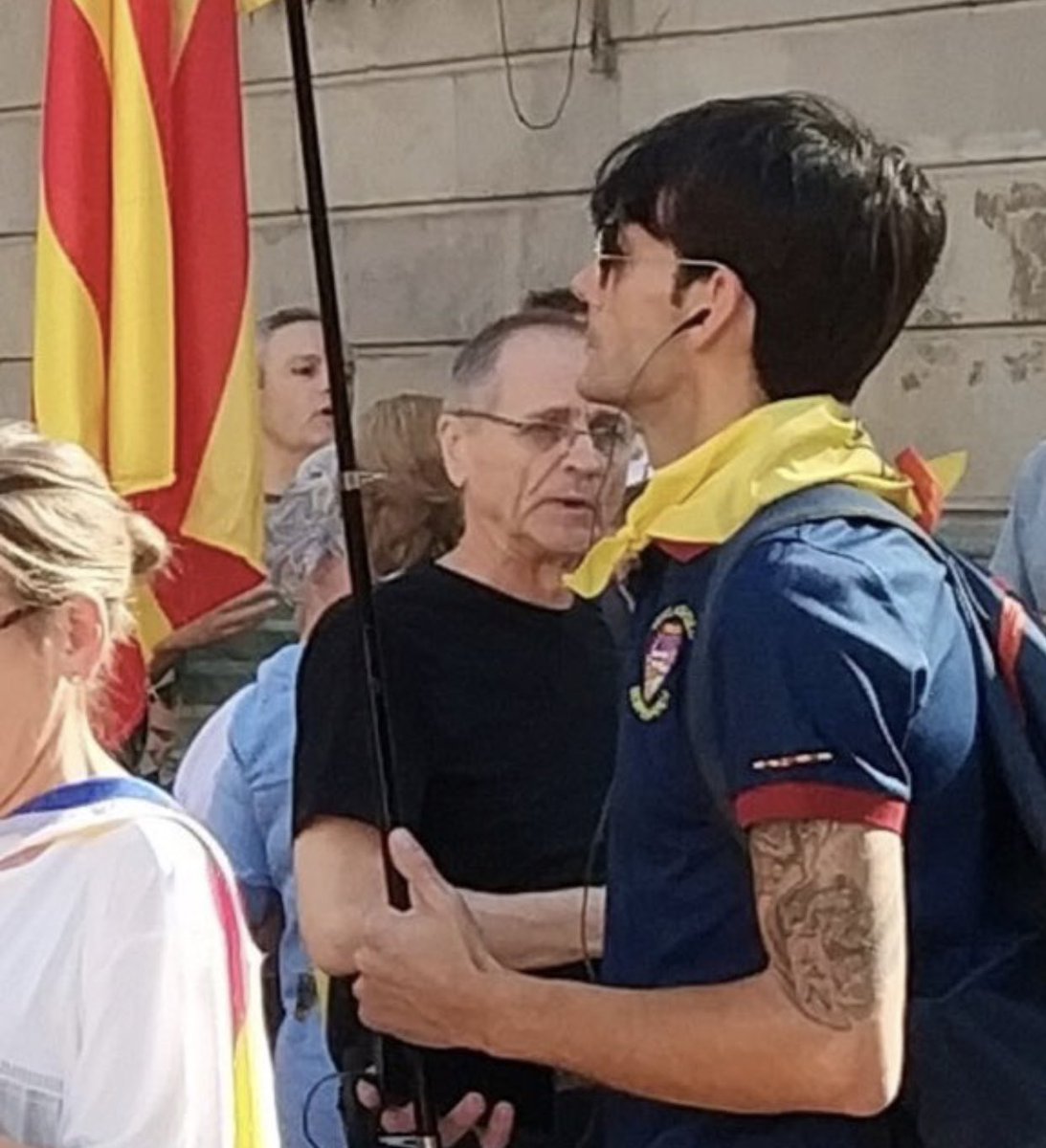 __Falconetti__'s tweet photo. Este es el agresor máxima difusión para dar con el por favor!! https://t.co/Tvr69Oqz6m