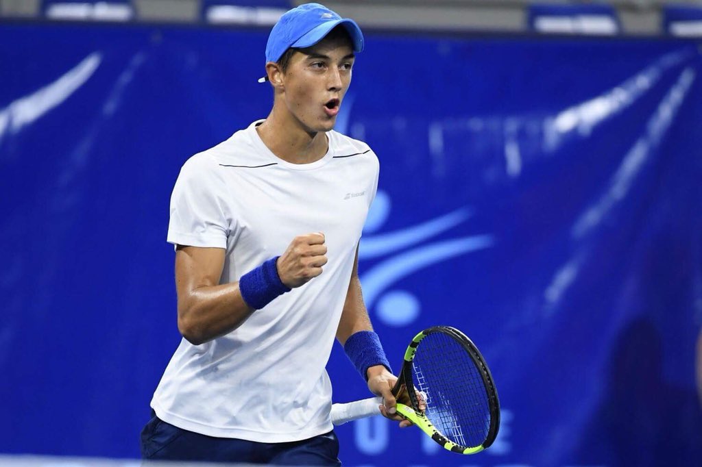 opendorleans's tweet photo. Et c’est donc @AntoineHoang (WC de la @FFTennis) qui rejoint @AljazBedene en Finale du 14ème @opendorleans après avoir battu Luka Vanni 6/2 7/6 #opendorleans #tennis #ATPChallenger #GoingToTheFinal https://t.co/Nhvw3oLDoF
