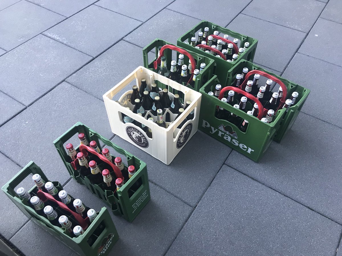 SoCraTesFranken's tweet photo. Danke für das Feierabendbier und die Getränke tagsüber @MATHEMA123 #scdf18 https://t.co/UBDRfJJUUJ