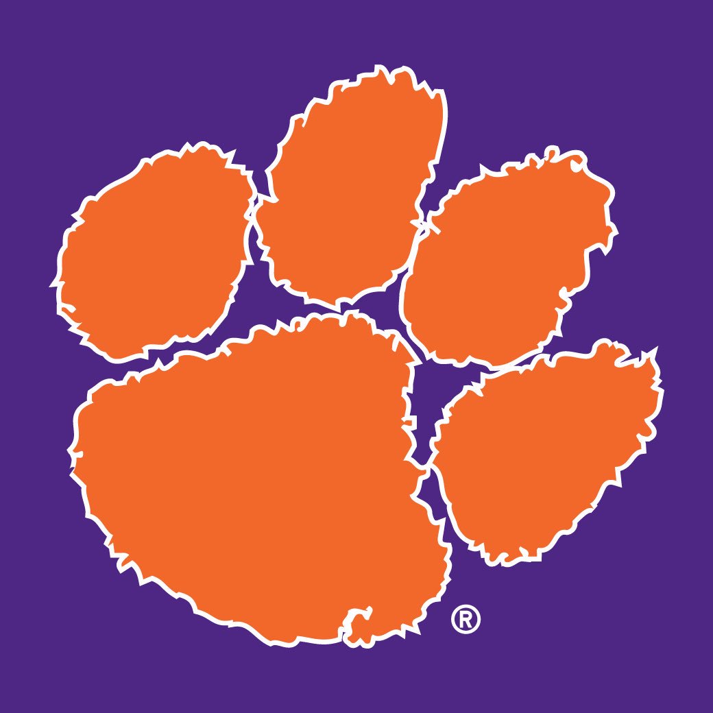 NCAAFNation247's tweet photo. Syracuse leads #3 Clemson 16-7 at Halftime

Upset Alert 🚨🚨🚨 https://t.co/R6rRRyvJMw