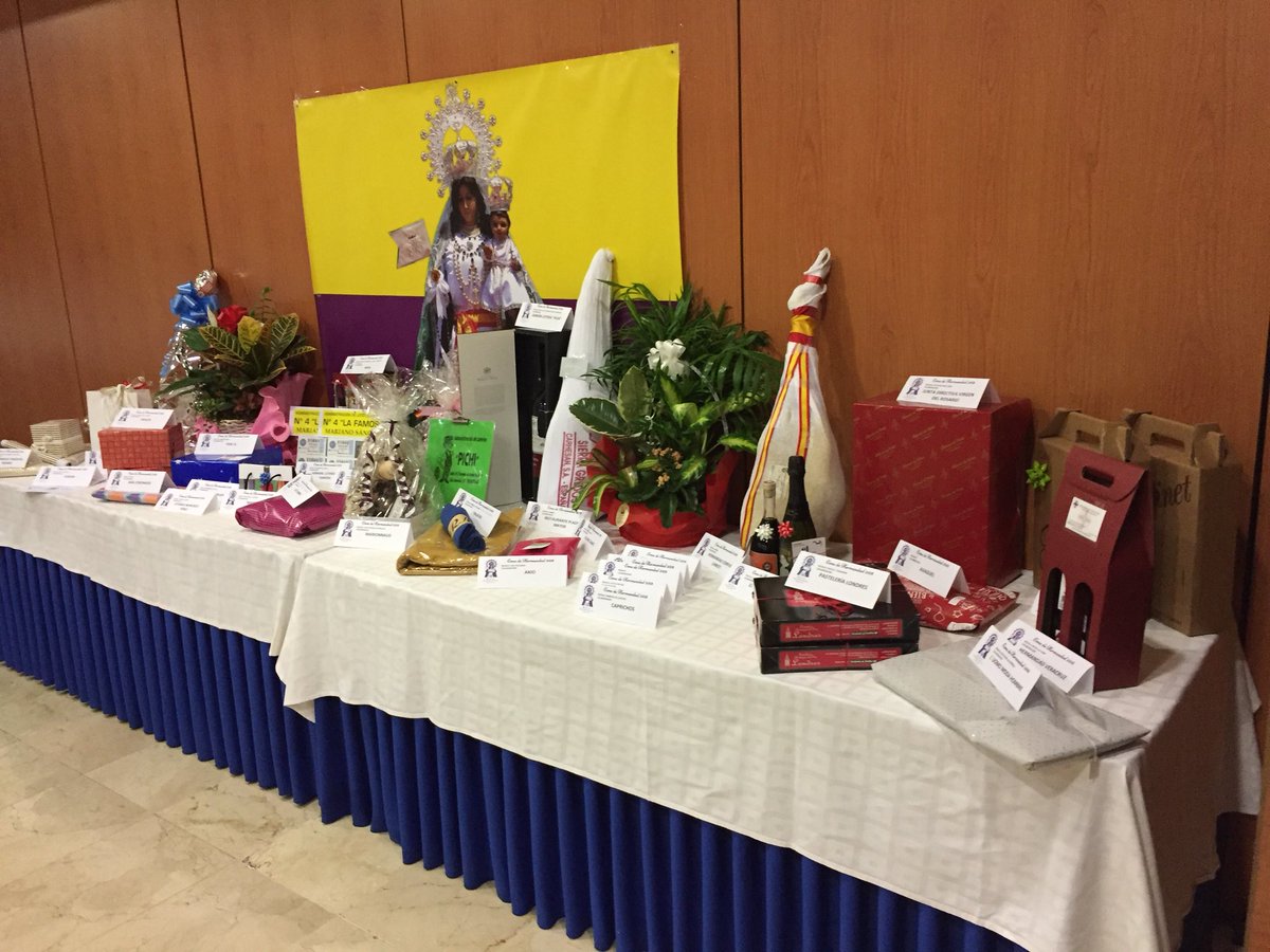 NtraSraRosario's tweet photo. Todo preparado para la tradicional rifa que culmina la Cena de Hermandad.
Más de 200 personas daremos el pistoletazo de salida a las #Patronales2018 de #Torrejon #FDT2018 https://t.co/S9uVYoL0gg