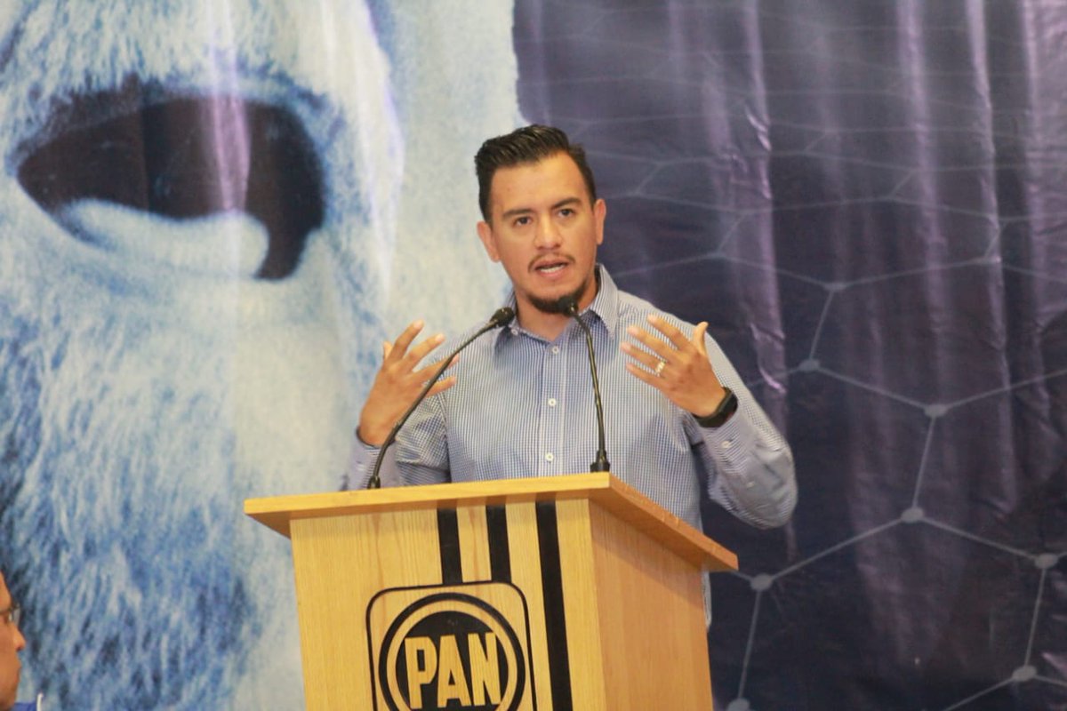 Cap_En_Accion's tweet photo. El día de hoy nuestro Secretario Estatal, @guillermofm, hizo entrega de las constancias respectivas a los militantes que ahora forman parte del Sistema de Capacitadores de Acción Nacional. https://t.co/mQQsO5x9rK