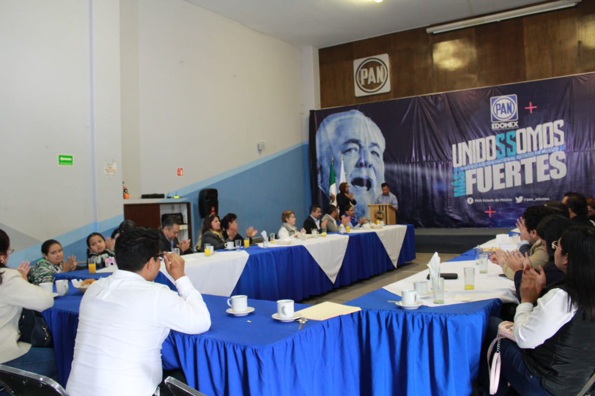 Cap_En_Accion's tweet photo. El día de hoy nuestro Secretario Estatal, @guillermofm, hizo entrega de las constancias respectivas a los militantes que ahora forman parte del Sistema de Capacitadores de Acción Nacional. https://t.co/mQQsO5x9rK