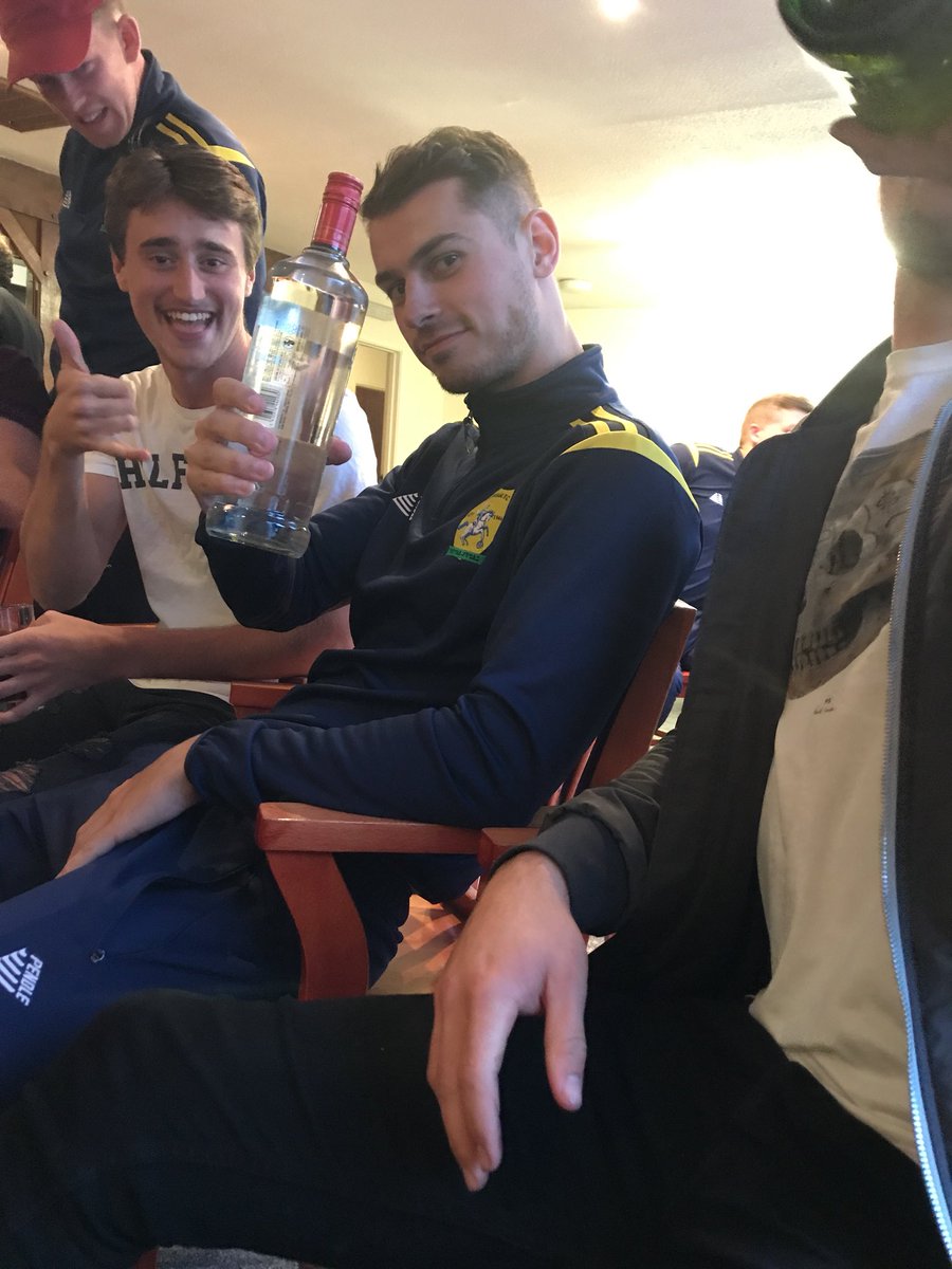 Fishbourne_FC's tweet photo. Man of the match awarded to the one and only @JoeGrom with his brace ⚽️⚽️ #ToTheSword https://t.co/PLYKp32e0P