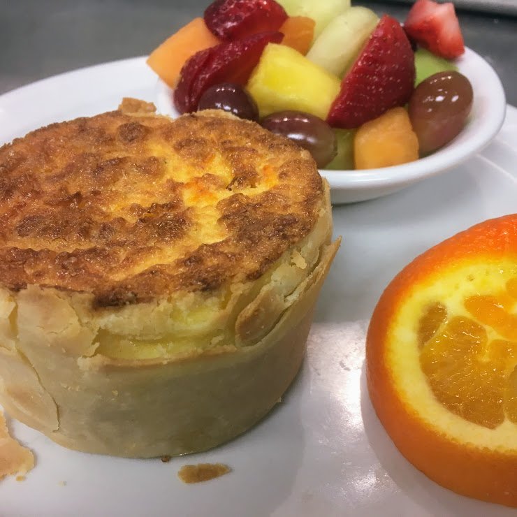 Sun_Singer's tweet photo. Still time for Brunch! Warm Up...Bacon, Ham & Cheddar Quiche
https://t.co/OmrtdWxzfv
#cu4lunch #cu4brunch #cu4dinner #eatdrinksunsinger #eatsunsinger #drinksunsinger #eatlocal #brunch #sunsingersaturday https://t.co/7fdIPjAfpJ