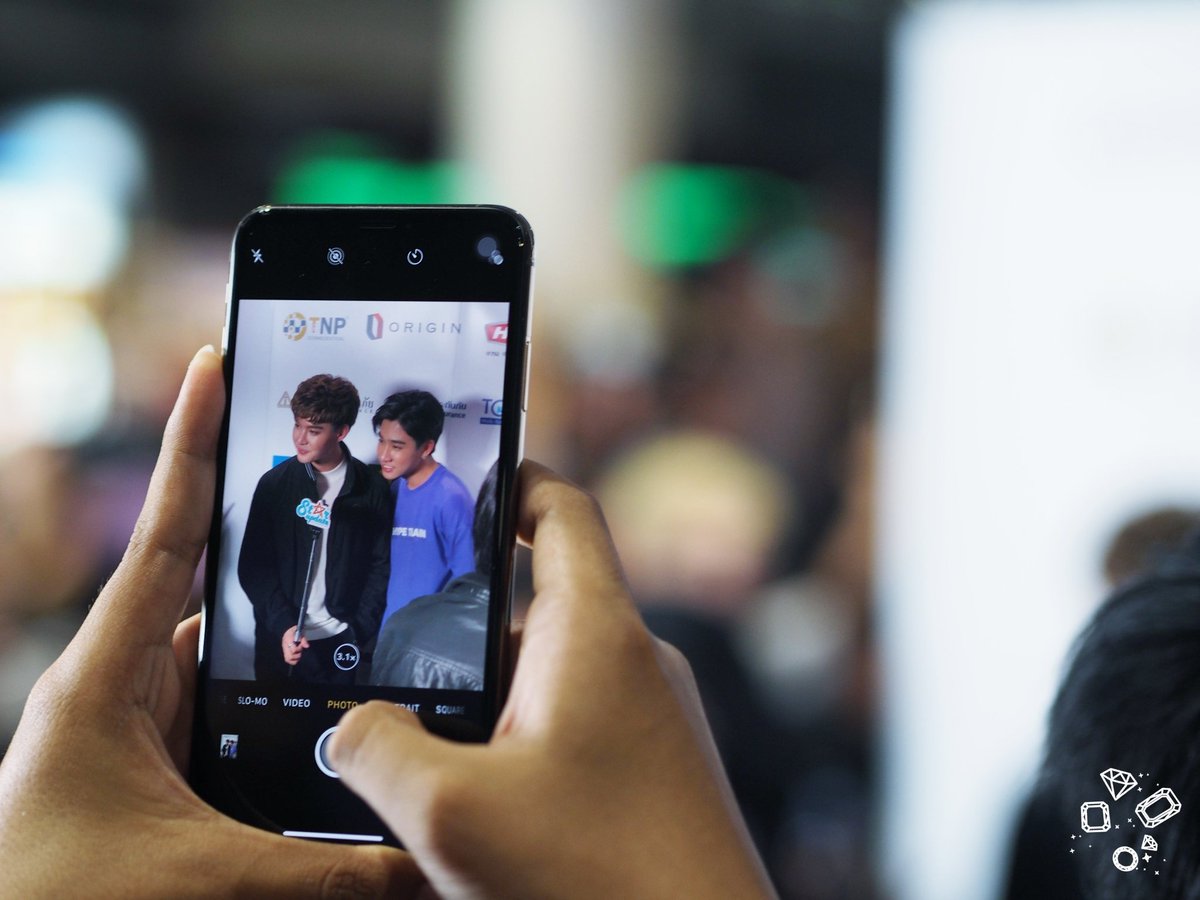 LikeADiamondPP's tweet photo. 180929 ♤♡◇♧ @perthppe @Saint_sup at MBK Center Avenue Zone A-B #รอยยิ้มของชูครีม #PerthTanapon #Perthppe #lovebychanceseries #14thAnniversaryDaradaily 
#LikeADiamondPerthPic https://t.co/Tc8a60CiDr
