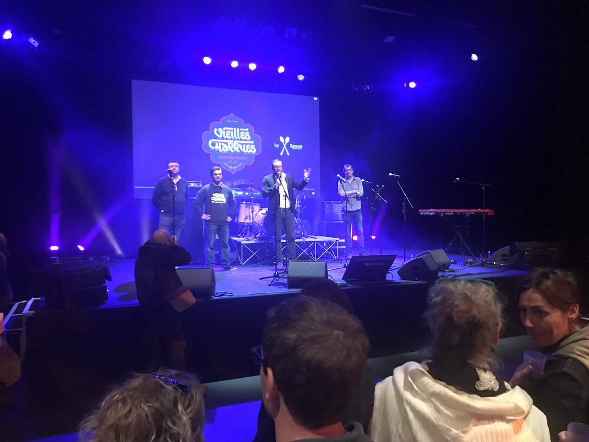 29lebreton's tweet photo. #vieillescharrues #vc2018  la soirée des bénévoles en cours https://t.co/nPsy4hUMtg