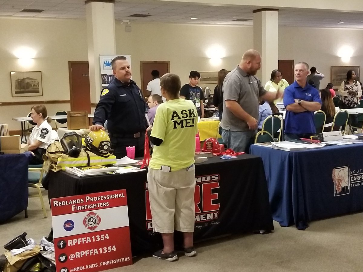 CteigT's tweet photo. Redlands firefighters support SBCSS foster and homeless youth career fair 
#sbcrop #rpffa1354 #redlandsfirefighters #SBCSS https://t.co/9EFW8zSfEB