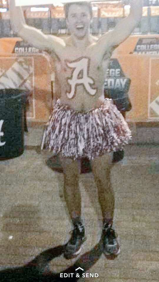 jkittkat's tweet photo. I love shaker boy but my son and his friend are the “original” aka *OG shaker boys!  #BowenDidItBetter😜
#SweetBamaMemories
#HeIsGoingToKillMe 
#RollTide🐘🌊🏈 https://t.co/NytUw49NuE