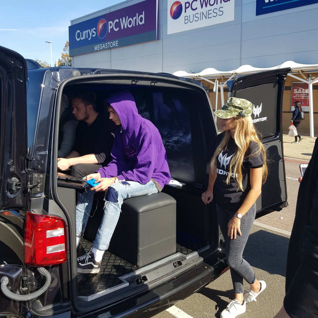 WindowsUK's tweet photo. It's been a blast here at #PredatorTour #Gaming Van Finals in Leicester. Thank you @AcerUK_Official, @CurrysPCWorld & @2AngryGamers for having us :) https://t.co/s6Pr8atES5