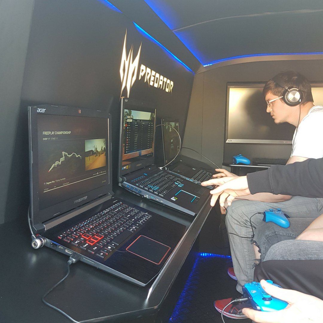 WindowsUK's tweet photo. It's been a blast here at #PredatorTour #Gaming Van Finals in Leicester. Thank you @AcerUK_Official, @CurrysPCWorld & @2AngryGamers for having us :) https://t.co/s6Pr8atES5
