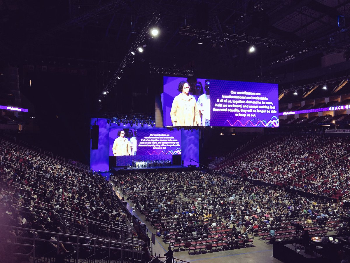 LizRomanTR's tweet photo. In the closing keynote at #ghc2018, https://t.co/AxAIsRG3hM president Brenda Wilkerson urges us to help one another succeed in our technical careers. #WeAreHere #workingAtTR https://t.co/LLTZu2cxfo