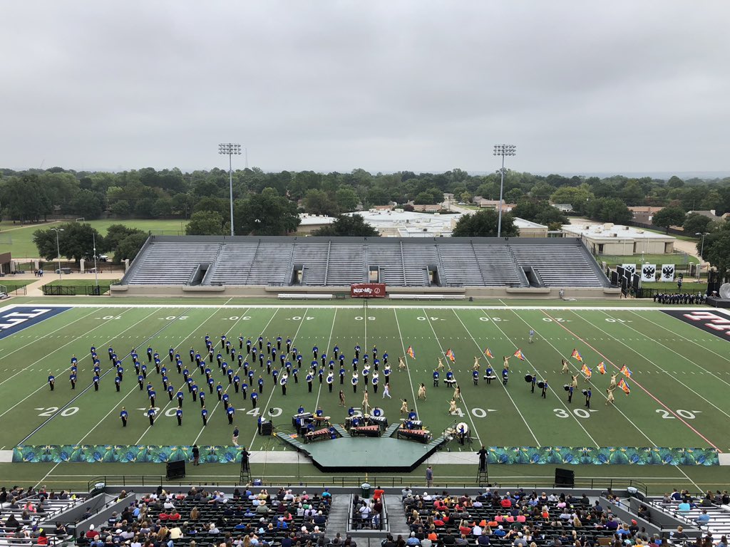 HEBMarching's tweet photo. Look at these forms! Bravo, McKinney band! https://t.co/uUX99V7RvT