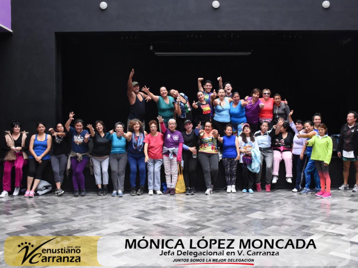 Iniciamos la jornada sabatina con actividad física en la Mega Clase de Zumba impartida de manera gratuita en el Foro 2 del Centro Cultural Carranza. #MLM
