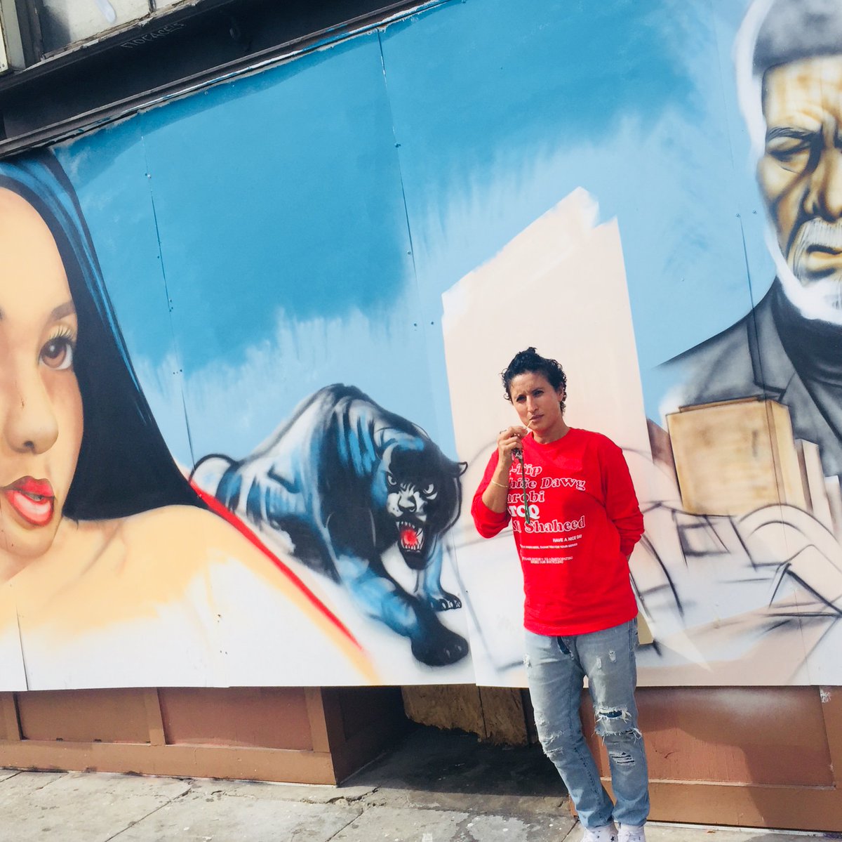 BanteaySrei510's tweet photo. Dope fresh murals make Oakland one big beautiful public art gallery 🔥#niawilson #rondellums #blackpantherparty #oakland #art https://t.co/WIePi2vs3X