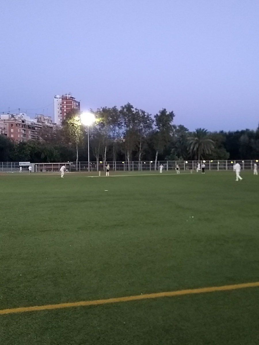 Day/night #cricket in #valencia as tourists @WingwWingraveCC take on <a href="/AmpfieldCricket/">Ampfield & North Baddelsey CC</a> Great action and spirit