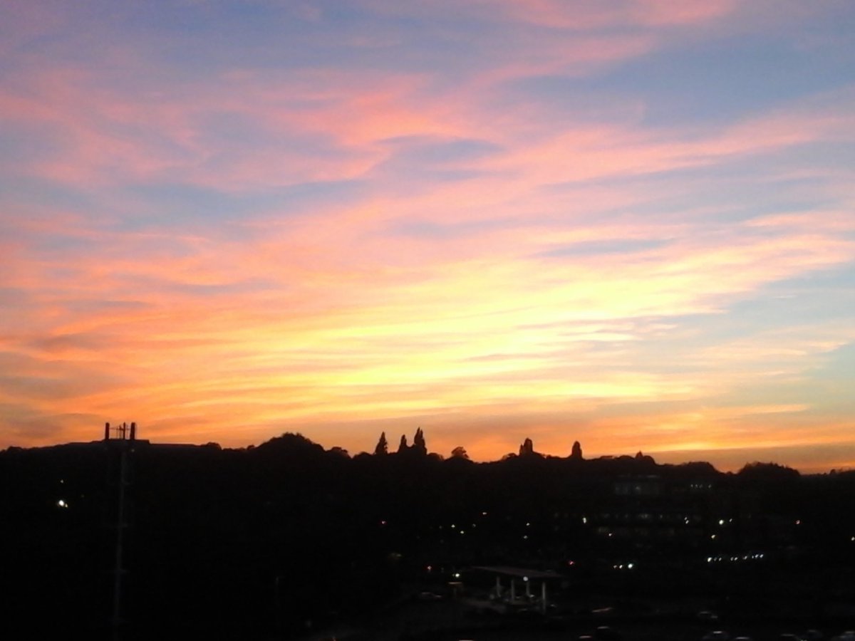 antbrown1a's tweet photo. #sunset https://t.co/Dy90QEY23U