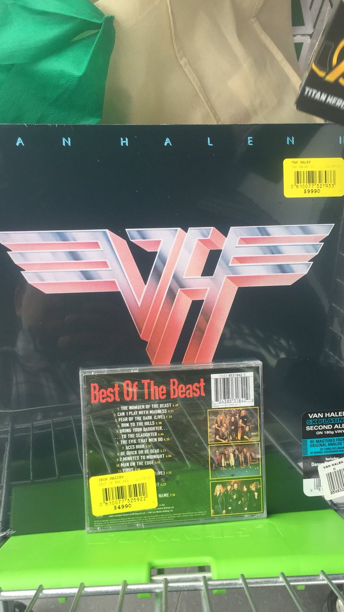 beermanandy's tweet photo. @DescuentosRata #tottus #chamisero vinilos a 10 Lucas y cds a 5 https://t.co/rlAI8dloTI