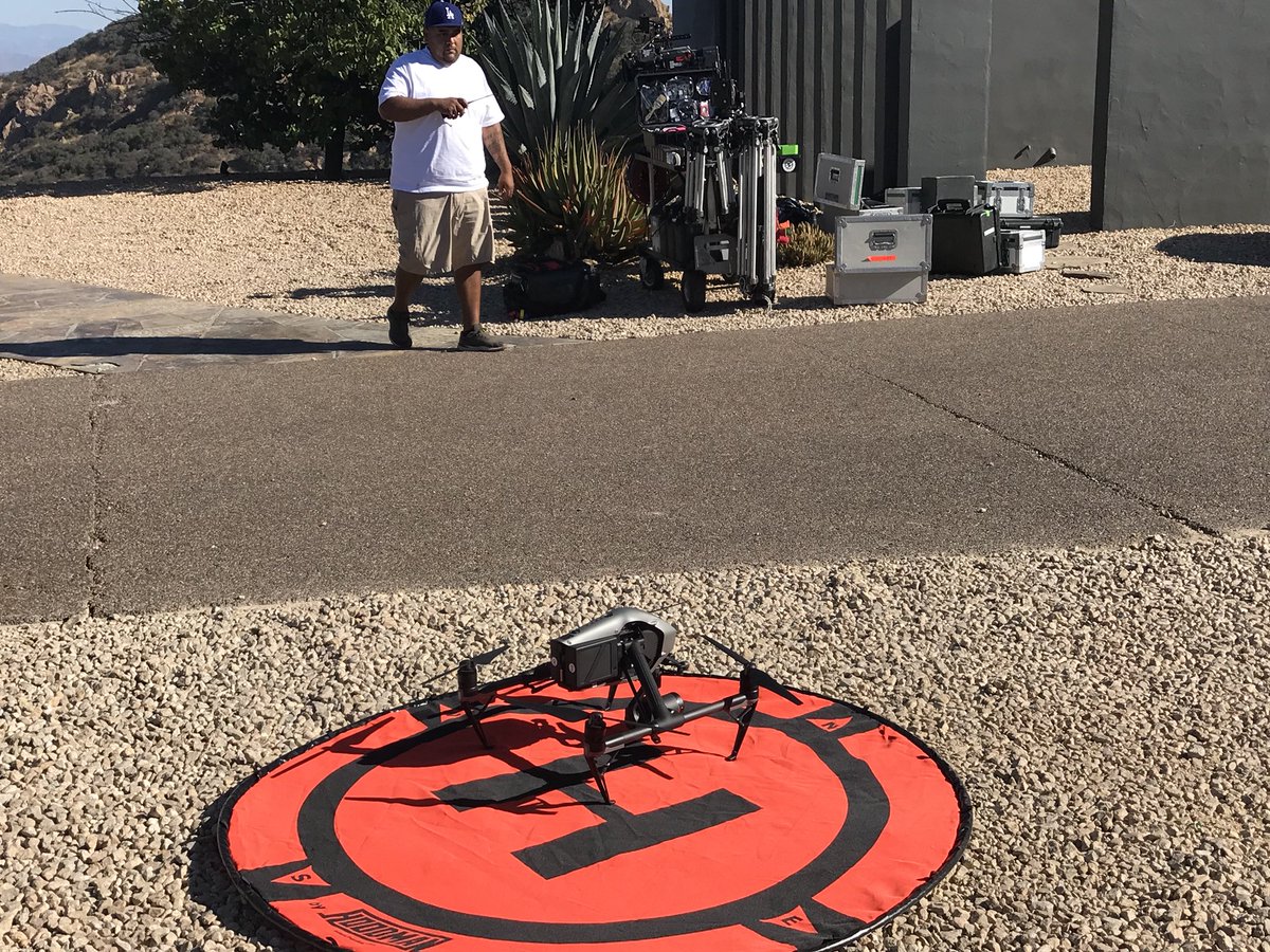 dontcenterpunch's tweet photo. Music video shot in pro res quad 4 for well known rap artist last Thursday. #aerialcinematography #aerialvideo #dronefans #DronePilot #Inspire2 @UAS_VISION @eyewingsuit @airwolf https://t.co/x1lPWwuIkK